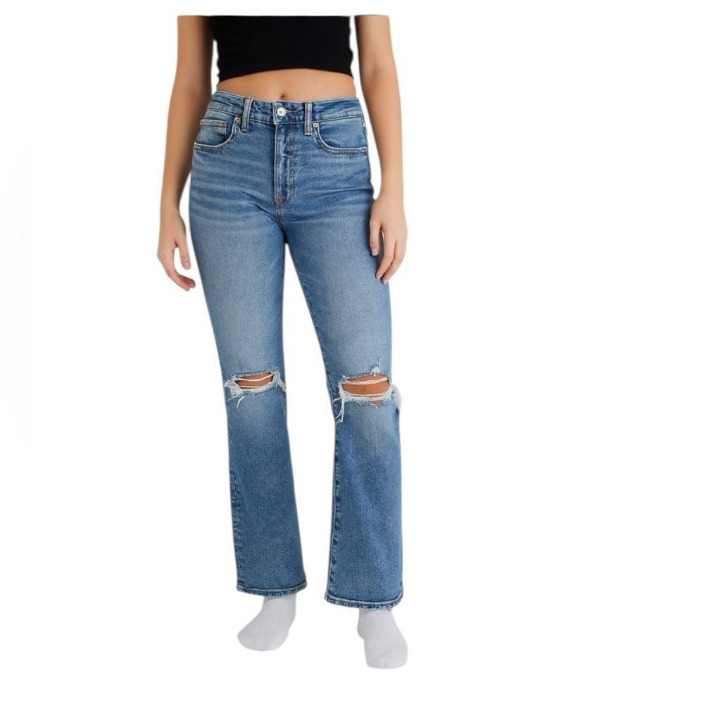 American Eagle - NWT 90s Bootcut Vintage Distressed Jeans Sz 4